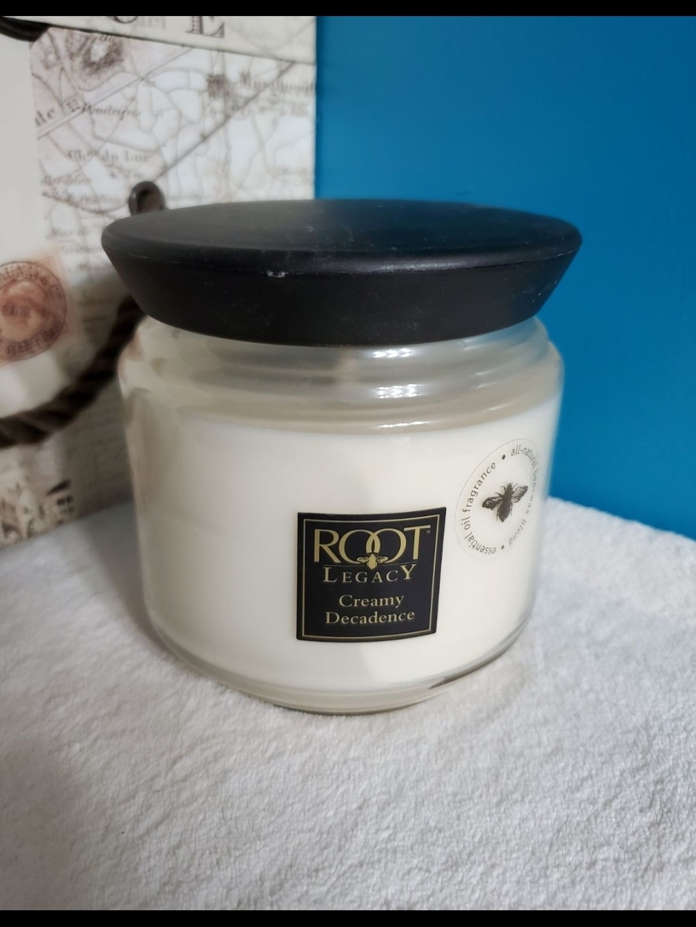 Root Legacy Black-Lidded White Jar Candle - Creamy Decadence